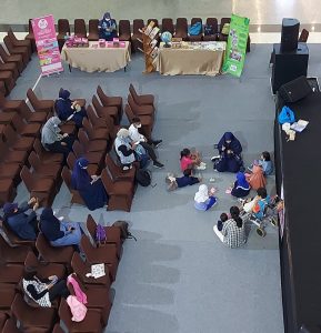 Membaca Nyaring dan Bookish Play